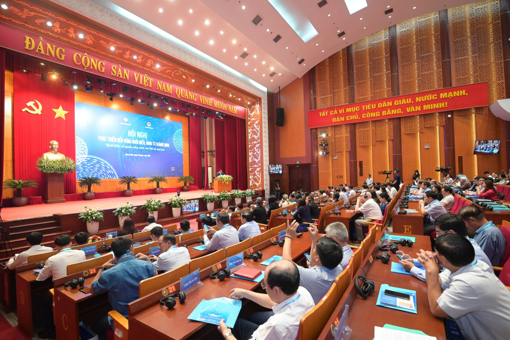 Khai mạc hội nghị Phát triển bền vững nuôi biển, nhìn từ Quảng Ninh